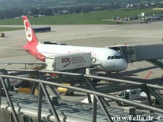Stuttgart Flughafen mit Hubert Fella Reisebüro Fella Gruppenreise Aldiana