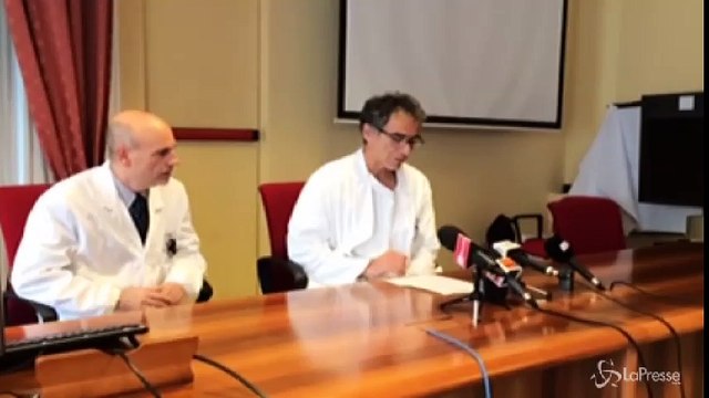 Medico Emergency è curato con plasma di pazienti guariti dall'ebola