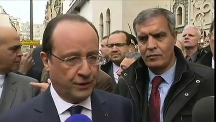 François Hollande a "une pensée" pour Jacques Chirac