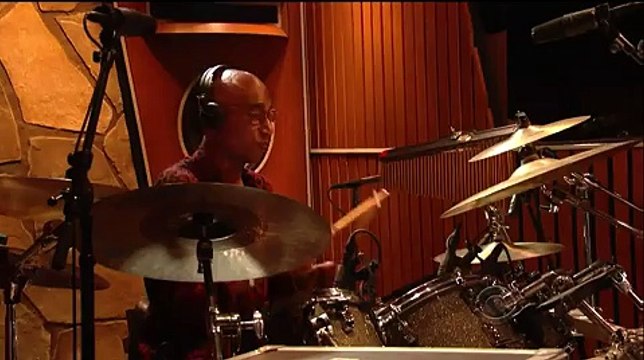 Daft Punk, Pharrell Williams et Stevie Wonder jouent Get Lucky lors des Grammy Awards