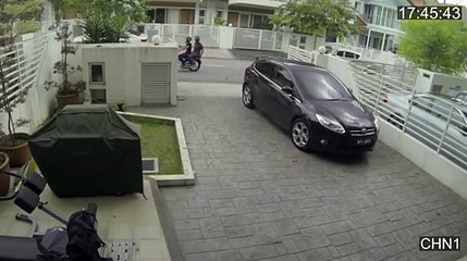 Une femme met en fuite son agresseur à coups de poing et de genou