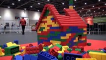 Lego'dan İlginç Tasarımlar Londra'da Sergileniyor