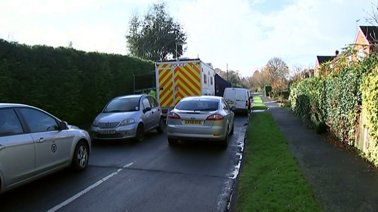 Police warn public not to approach Surrey murder suspect