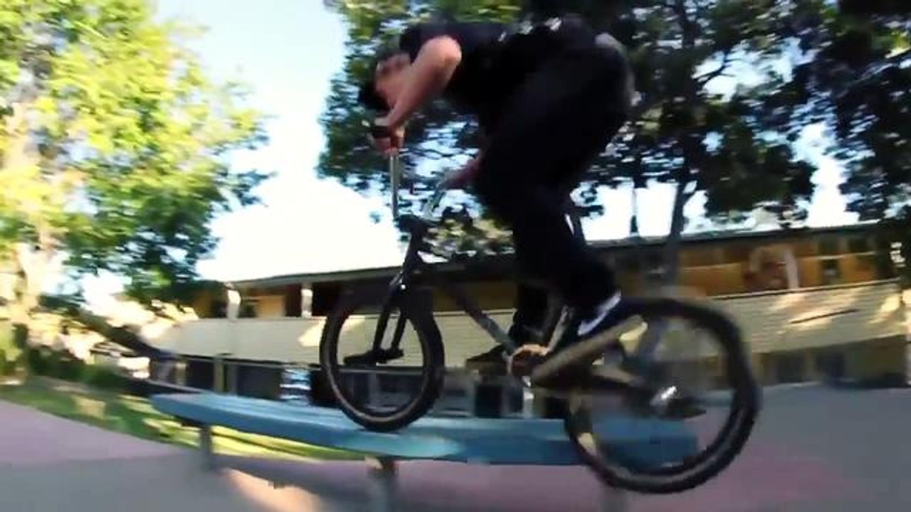 BMX - 17 Year Old Tech Wizard Lewis Morgan