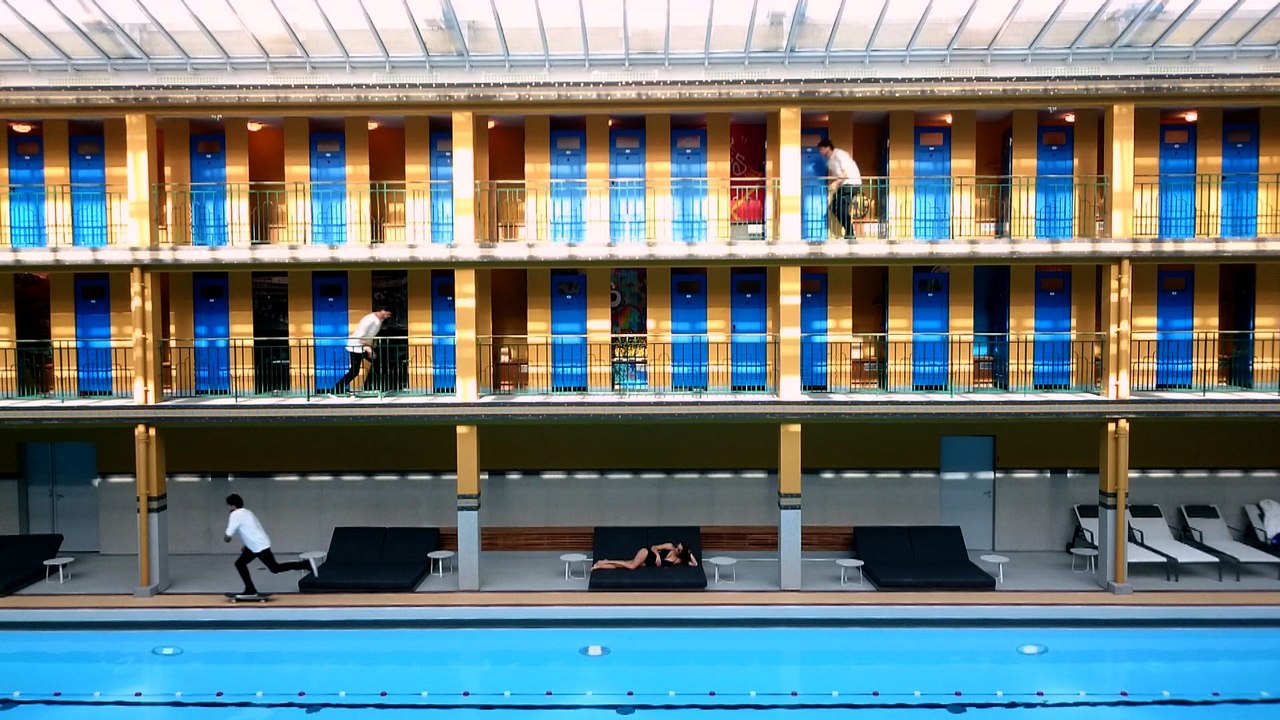 Le trip aquatique d’un skateur filmé au smartphone à la piscine Molitor