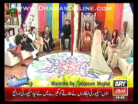 Beautician Amber Ne Live Morning Show Me Model Hatim Ali Agha Se Shadi Ka Faisla Karlia