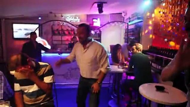 Çakallarla Dans : Sıfır Sıkıntı - Fragman