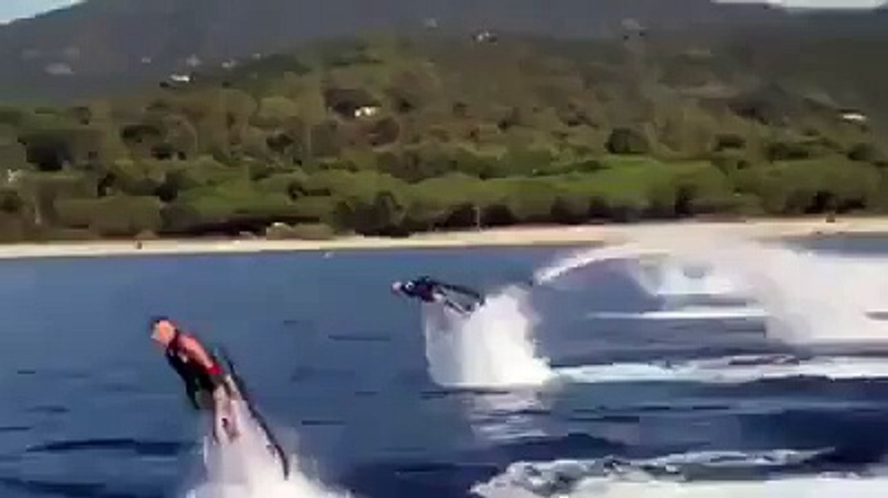 Acrobatics and Sea