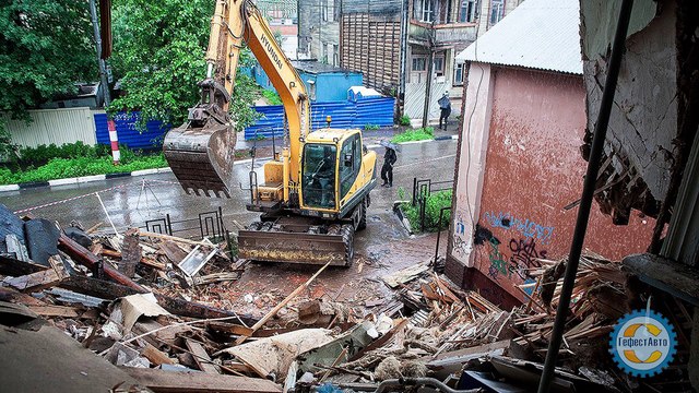 Снос-и-демонтаж-сооружений-зданий-труб-оборудования-металлоконструкций-ветхого-жилья-бетонных-конструкций-бой-бетона-вывоз-утилизация-сыпучие-матералы