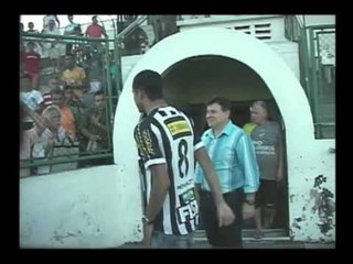 Ceará finalmente apresentou o atacante Roge.f4v