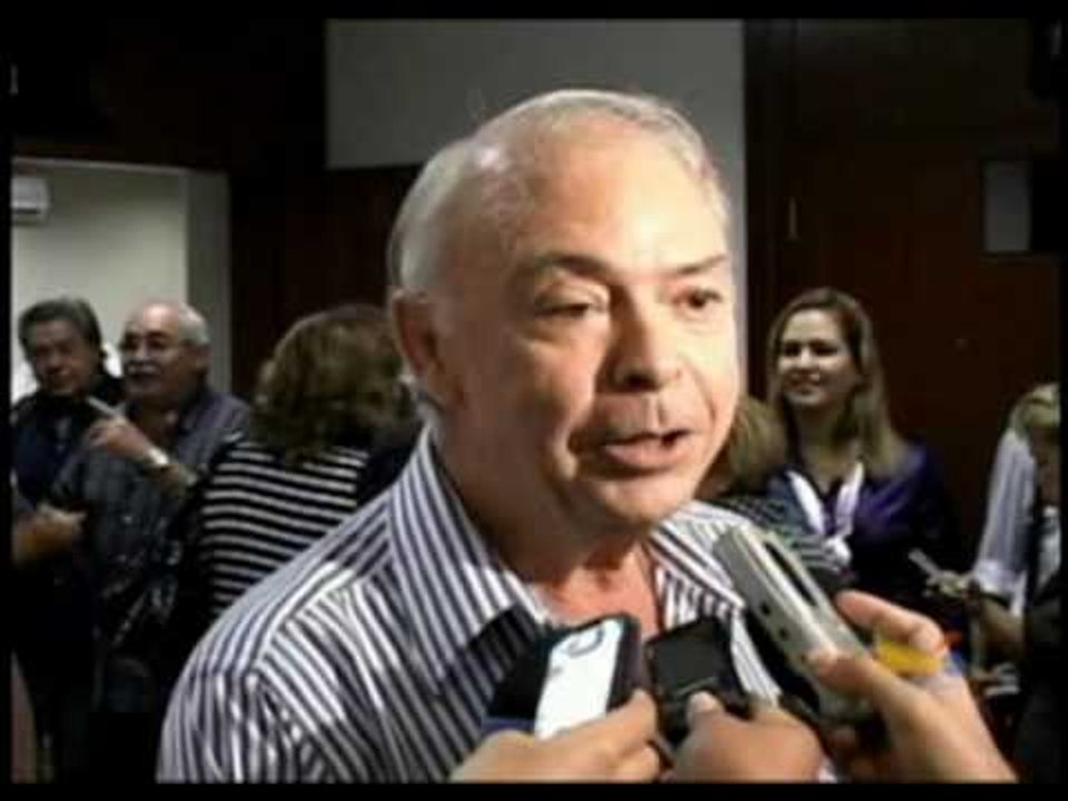 Tasso discute estratégias de campanha  para eleições 2010