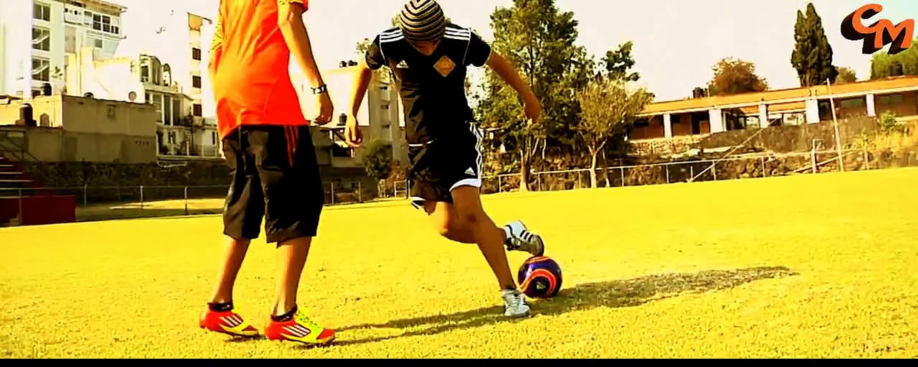 The Most Amazing Street Soccer And Football Freestyle 2014 HD