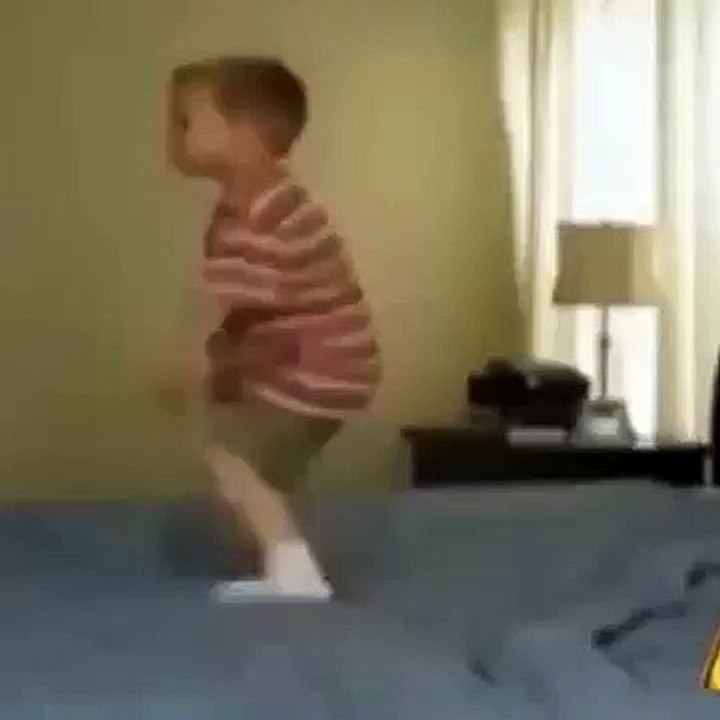 Pillo Smash funny Video