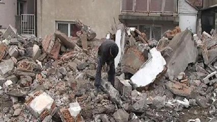 Prizren'de yıkım: Çok sayıda kişi evsiz ve işsiz kaldı