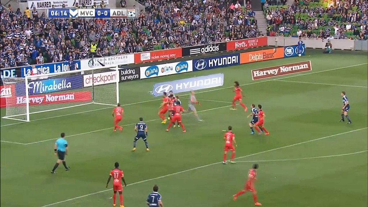 A-league: doppeleigentor bei topspiel