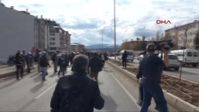 Tunceli Yeniden Bahçeli Namazdan Sonra Kentten Ayrıldı Ek MHP'lilerle Bir Genç Arasında Gerginlik...