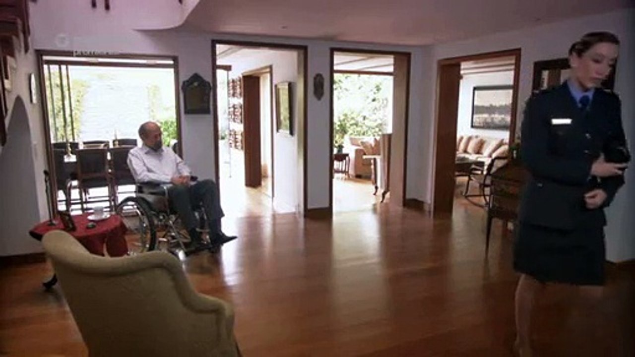 Natalia Oreiro -Lynch 1x13