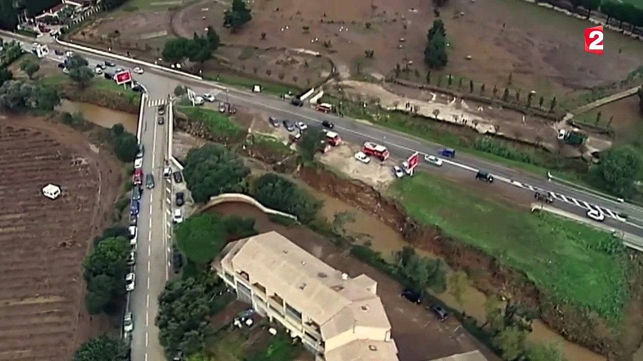 Les inondations dans le Var vues d'un hélicoptère
