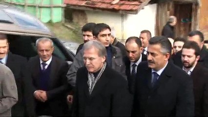 Mehmet Ali Şahin eşini son yolculuğuna uğurladı