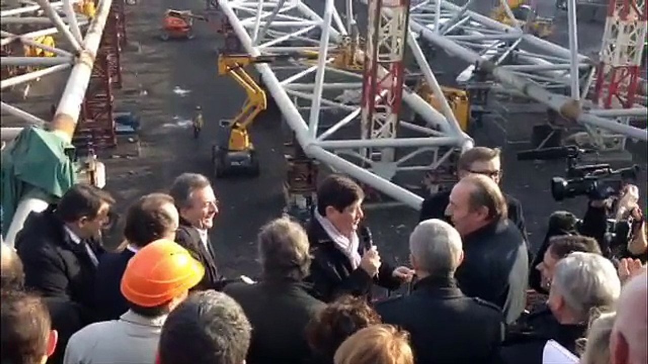 Le ministre des Sports chante "Les Corons" à Lens