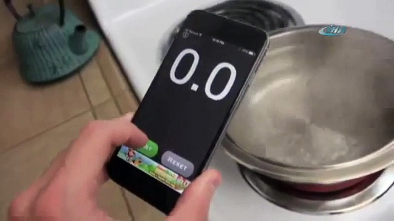Iphone 6 kaynar suya atıldı, ya sonra...