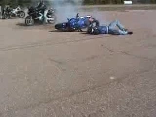 Humour - Yamaha R6 - Burnout Wreck