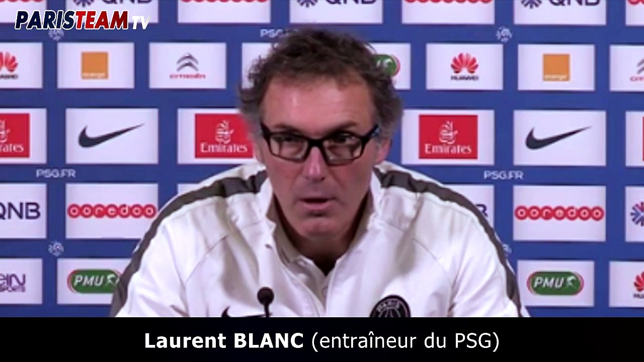 Blanc et son milieu de terrain