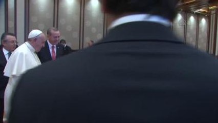 Erdoğan-Papa Franciscus Görüşmesi - Hediyeleşme