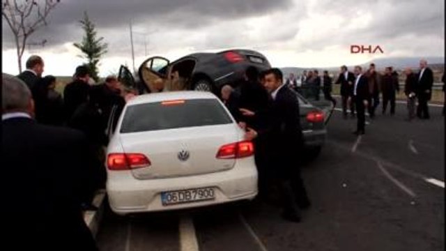 Elazığ MHP Lideri Bahçeli, 500 Araçlık Konvoyla Tunceli'de