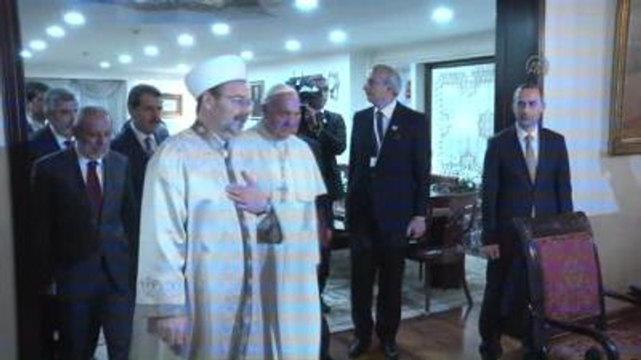 Papa Franciscus, Görmez'i Makamında Ziyaret Etti