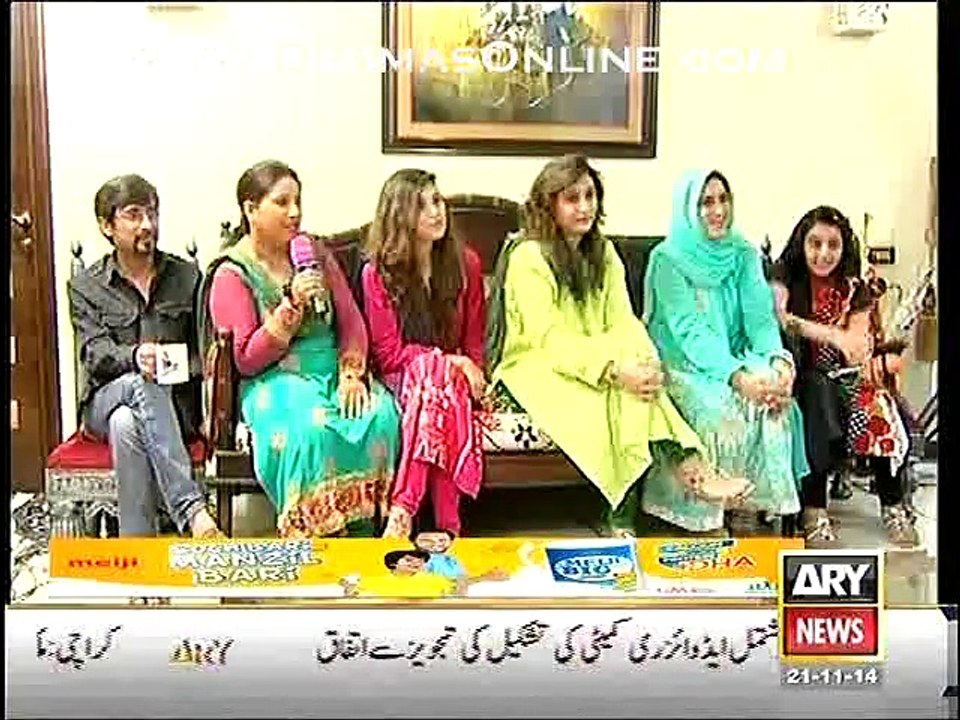 Sara Khan, Amna Ilyas telling what kind of guy & ideal they want to marry in their life