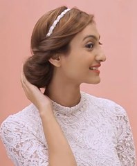 2 Glamourous Grecian Hairstyles In Less Than 60 Seconds Each