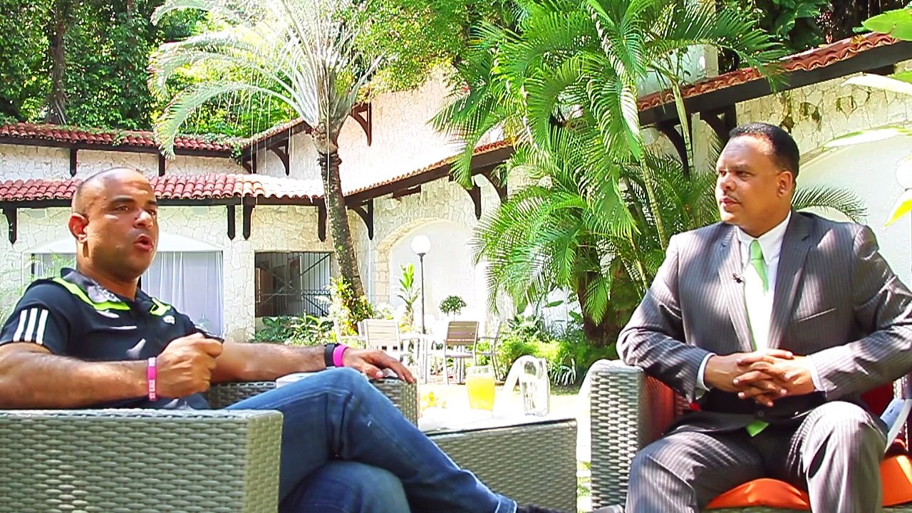 PREMIER MINISTRE LAURENT LAMOTHE PARLE DES DIFFICULTÉS DE SON TRAVAIL