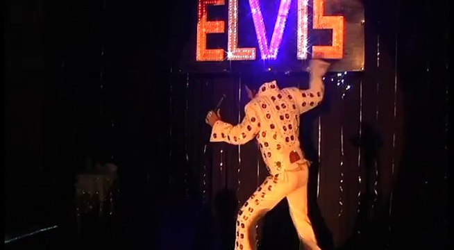 Robert Keefer sings Can't Stop Loving You at Elvis Day video