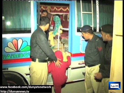 Dunya news-20 of 36 KP girls recovered from Karachi leave for Peshawar