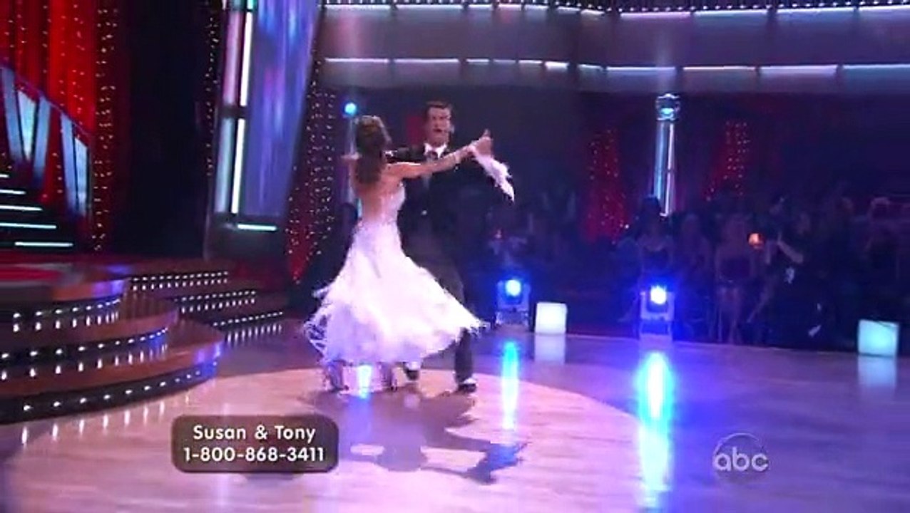 Susan Lucci & Tony Dovolani - Quickstep