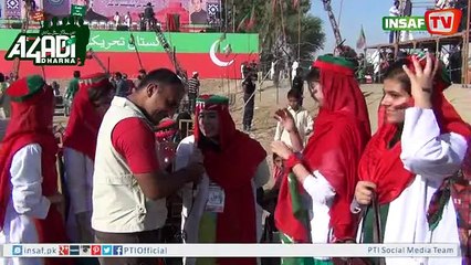People of Larkana welcoming Imran Khan in Sindh