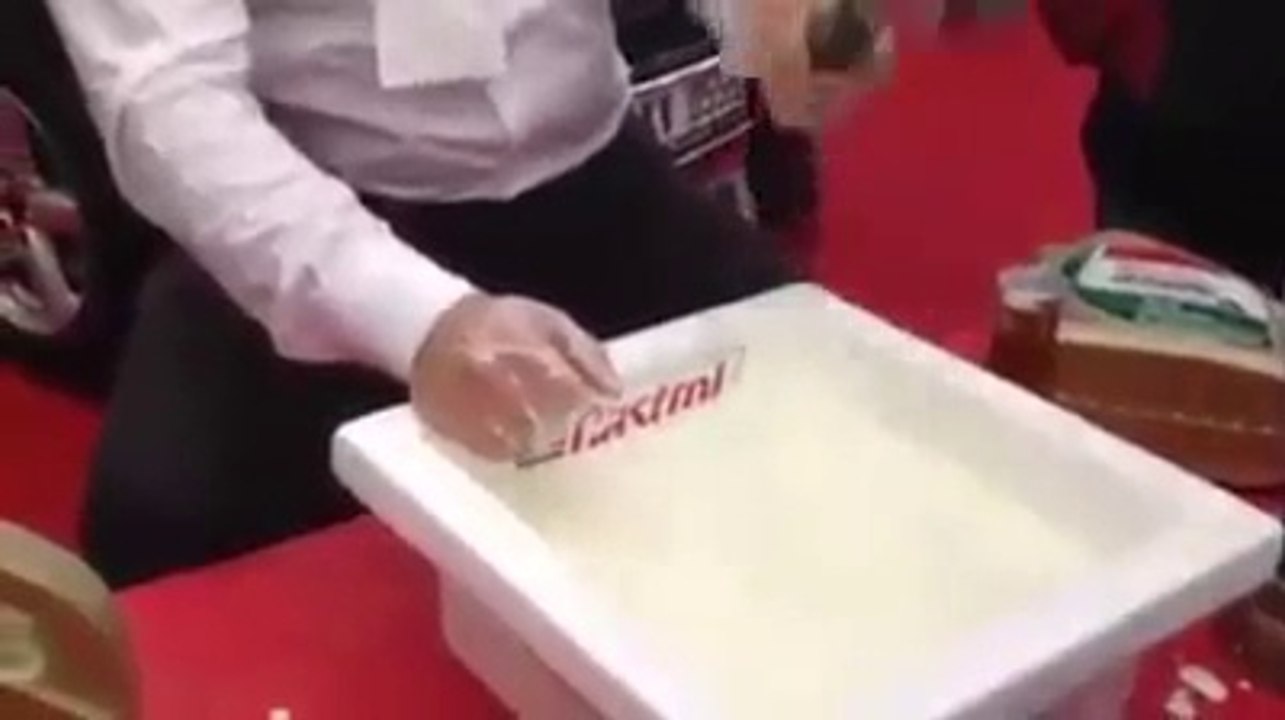 Bu Nasıl Bir Şey Böyle.. Çok İlginç!