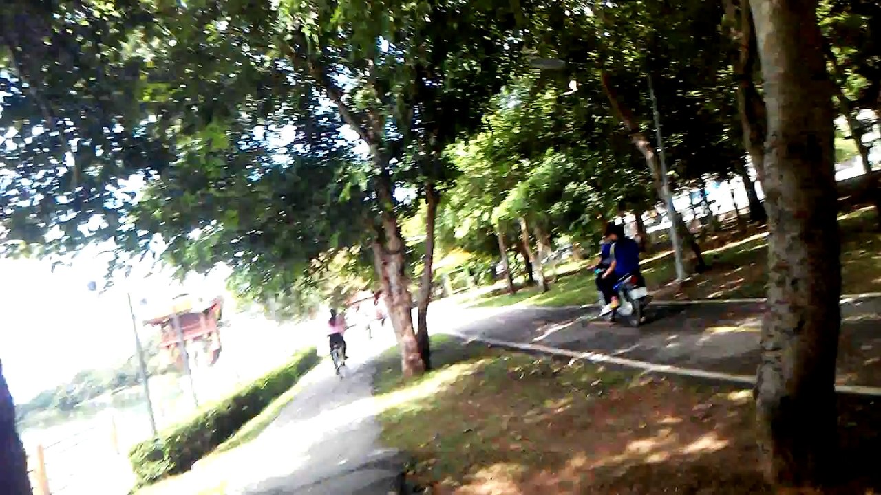 ไปบึง วู้วหู้ว