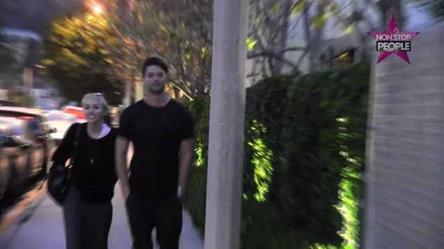 Miley Cyrus met un gros vent à Patrick Schwarzenegger (video)