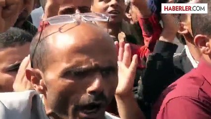 Milisleşme Karşıtı Göstericilerden Protesto Gösterisi