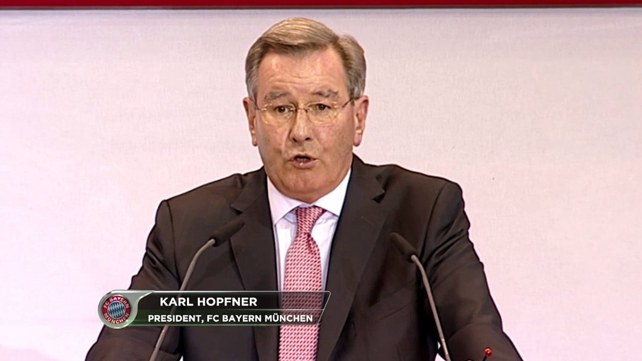 Bayern-Mitglieder bejubeln Hoeneß