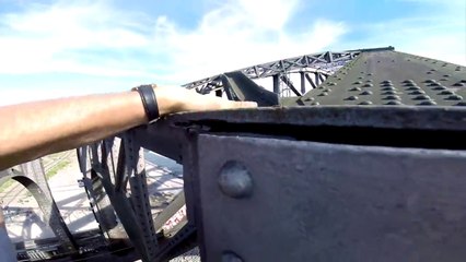 Bridge Climb in Frankfurt : most amazing view of the city.