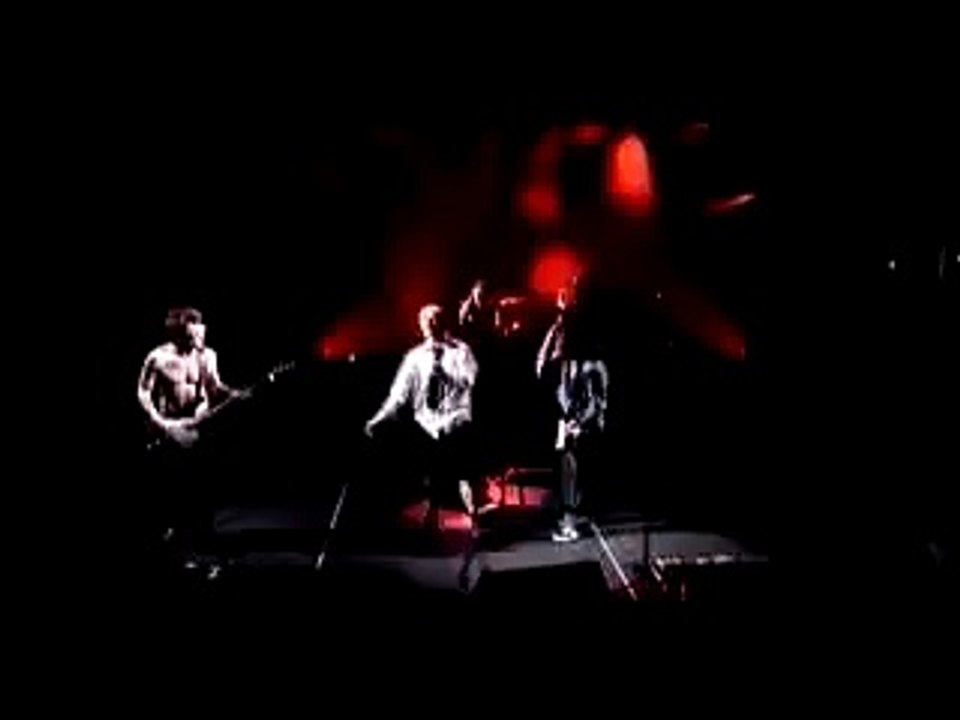 Red Hot Chili Peppers - Around The World [Live, Canal+ Studios - France, 1999]