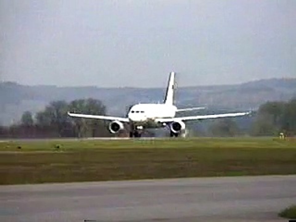 A-319 Take Off