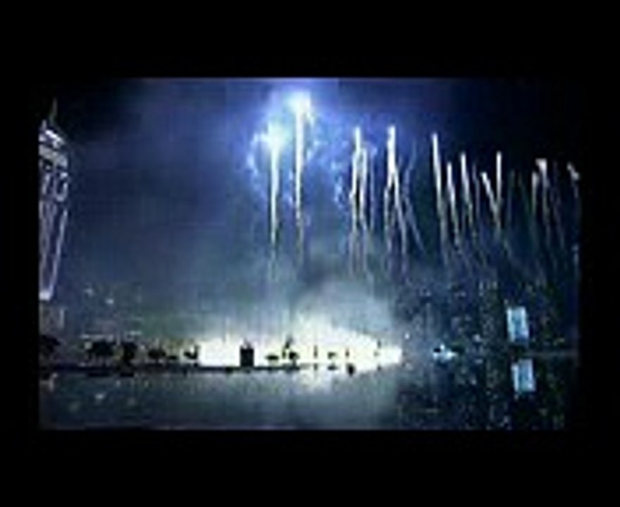 World's Tallest Building - Burj Khalifa (Burj Dubai) Grand Opening Fireworks Show - January 4_ 2010 - YouTube_mpeg4