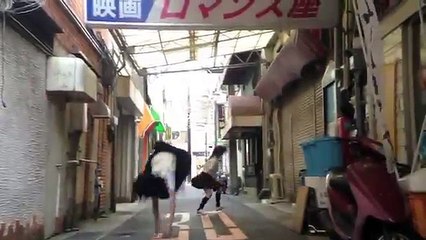 REAL LIFE JAPANESE SCHOOL GIRLS NINJA FIGHT