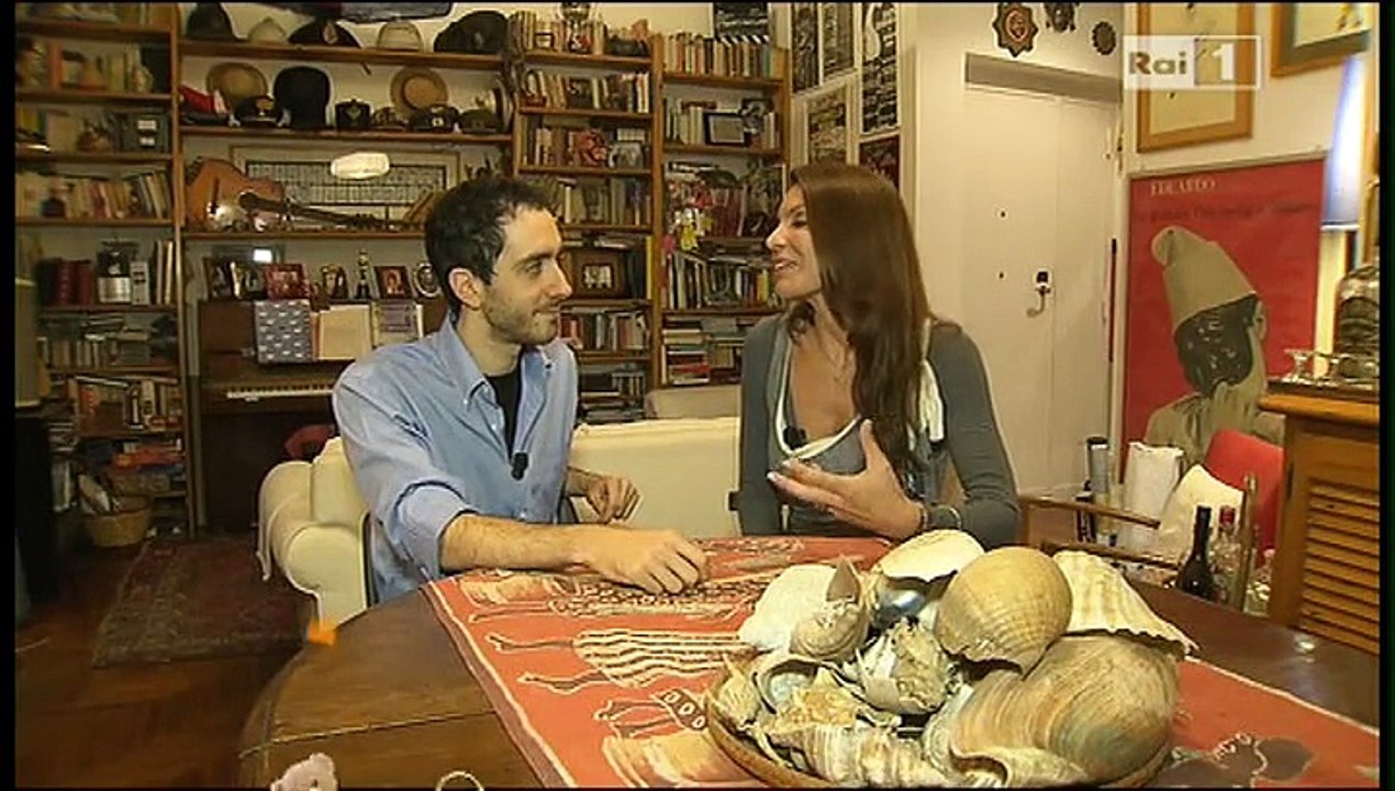Roberta Ferrari intervista il figlio di Pino Amendola a 'Unomattina in famiglia'