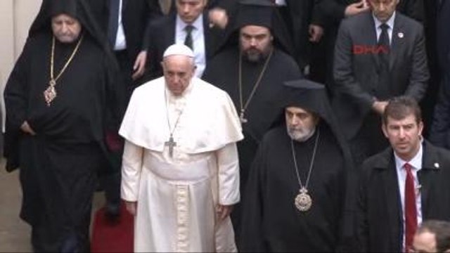 Papa Fener Rum Patrikhanesi'nde Ayine Katıldı