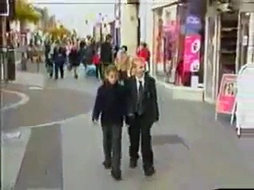 Mobile tracker online free with location in world _ How to trace a mobile number location